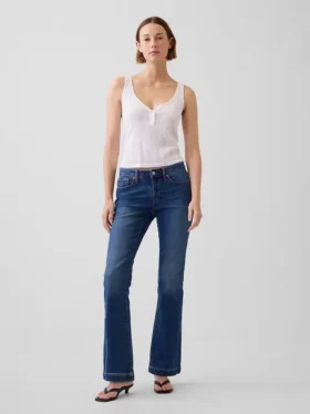 Jeans a vita bassa, lunghi e slim