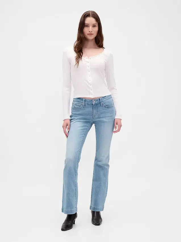 Jeans a vita bassa, lunghi e slim