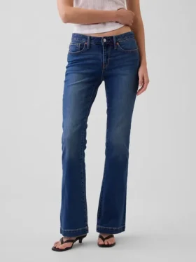 Jeans a vita bassa, lunghi e slim
