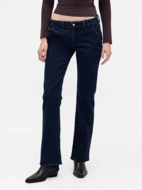 Jeans a vita bassa, lunghi e slim