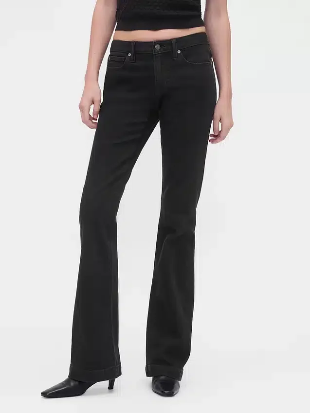 Jeans a vita bassa, lunghi e slim