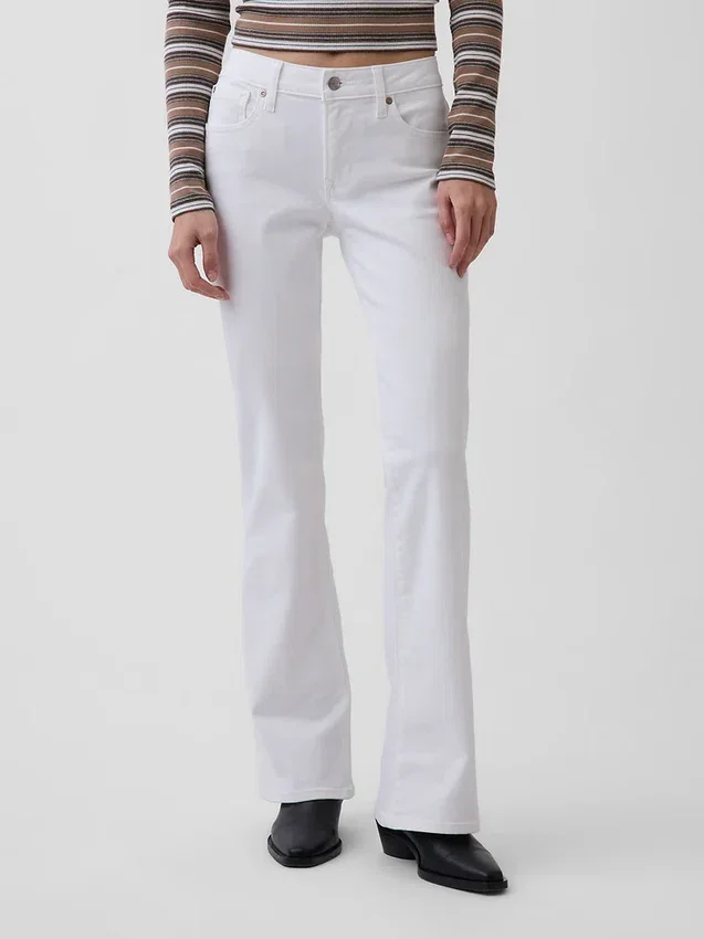 Jeans a vita bassa, lunghi e slim