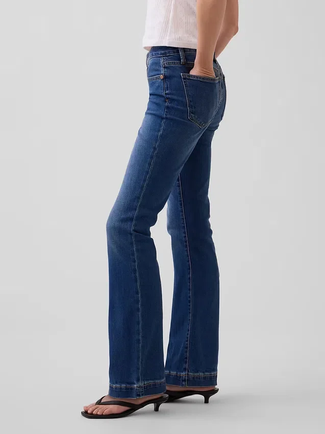 Jeans a vita bassa, lunghi e slim