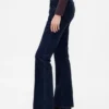 Jeans a vita bassa, lunghi e slim