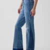 Jeans a vita bassa, lunghi e slim