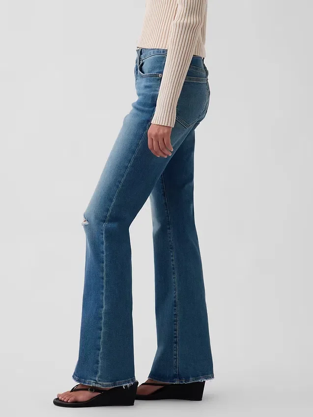 Jeans a vita bassa, lunghi e slim