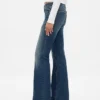 Jeans a vita bassa, lunghi e slim