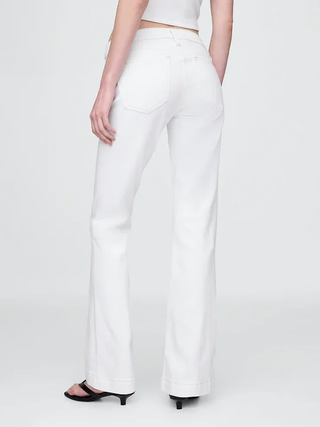 Jeans a vita bassa, lunghi e slim