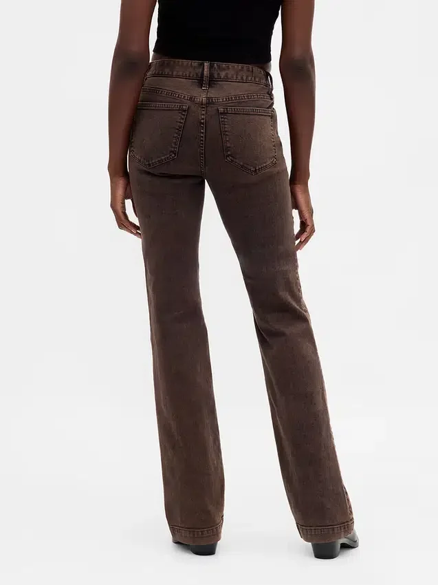 Jeans a vita bassa, lunghi e slim