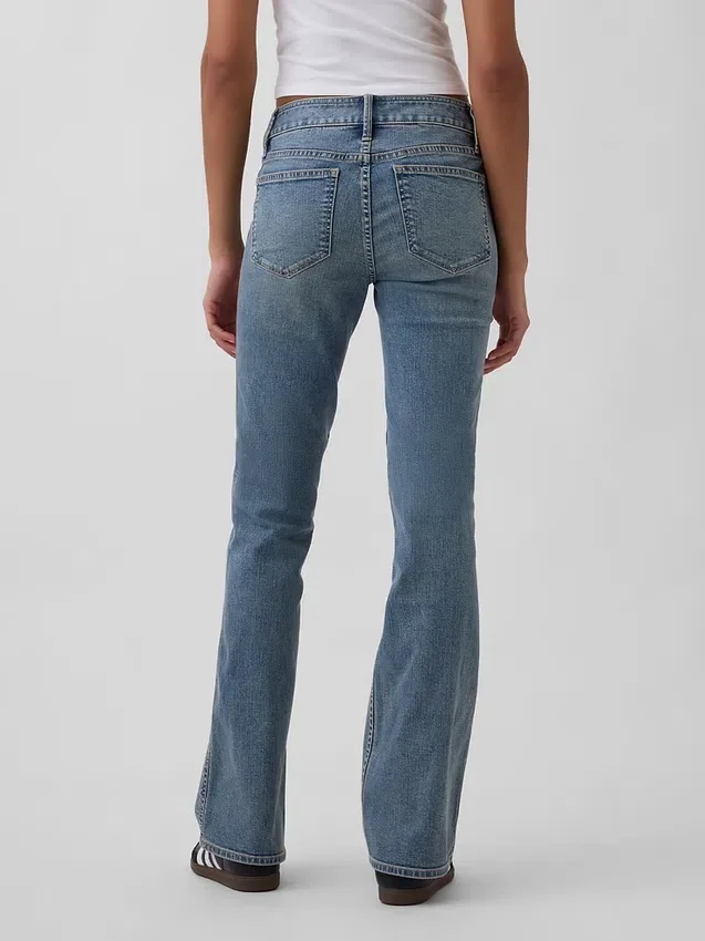 Jeans a vita bassa, lunghi e slim