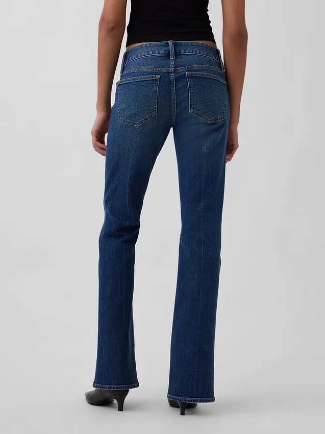 Jeans a vita bassa, lunghi e slim