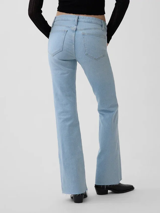 Jeans a vita bassa, lunghi e slim