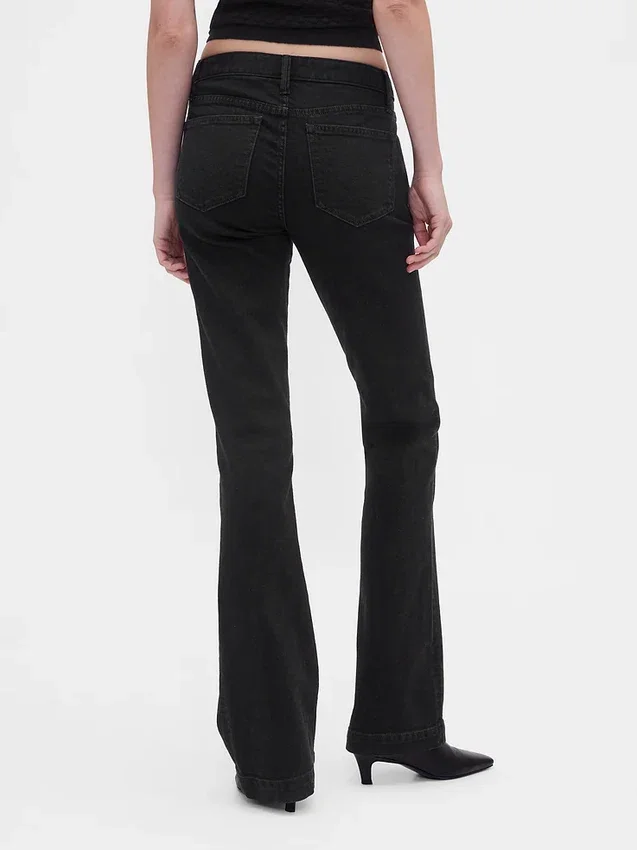 Jeans a vita bassa, lunghi e slim