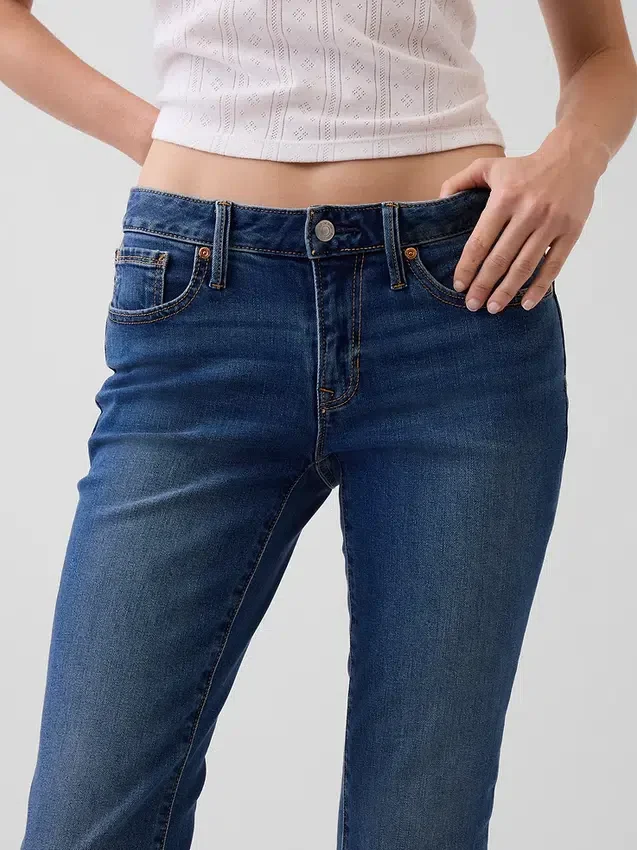 Jeans a vita bassa, lunghi e slim
