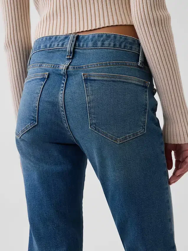 Jeans a vita bassa, lunghi e slim