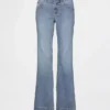 Jeans a vita bassa, lunghi e slim