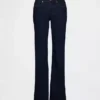 Jeans a vita bassa, lunghi e slim