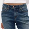 Jeans a vita bassa, lunghi e slim