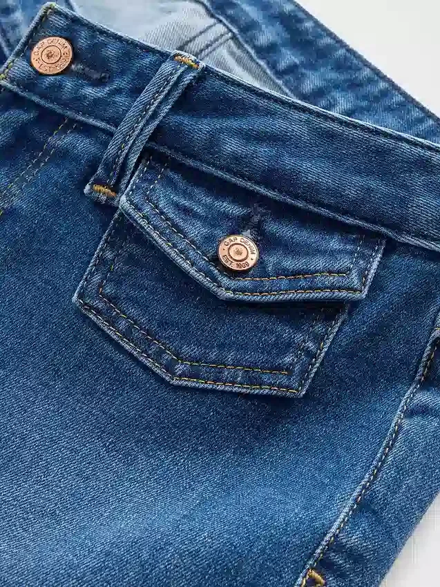 Jeans a vita bassa, lunghi e slim