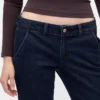 Jeans a vita bassa, lunghi e slim