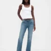 Jeans a vita bassa, lunghi e slim con lacci