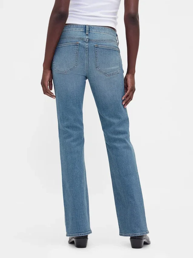 Jeans a vita bassa, lunghi e slim con lacci