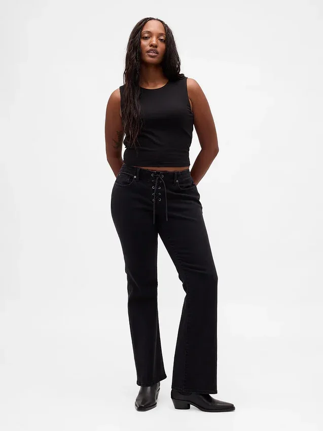Jeans a vita bassa, lunghi e slim con lacci
