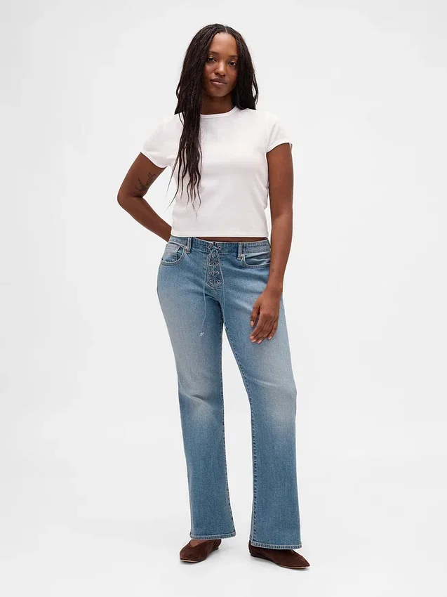 Jeans a vita bassa, lunghi e slim con lacci