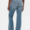 Jeans a vita bassa, lunghi e slim con lacci