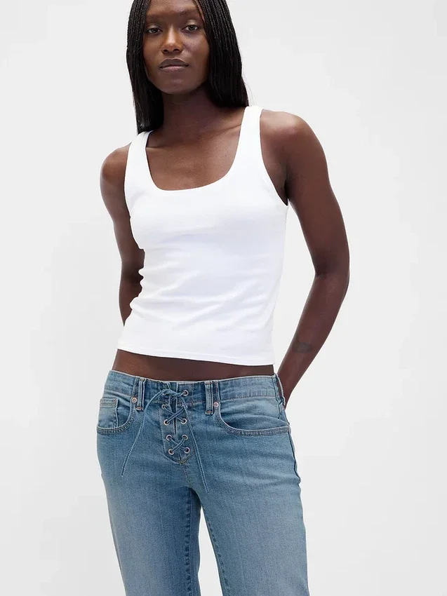 Jeans a vita bassa, lunghi e slim con lacci