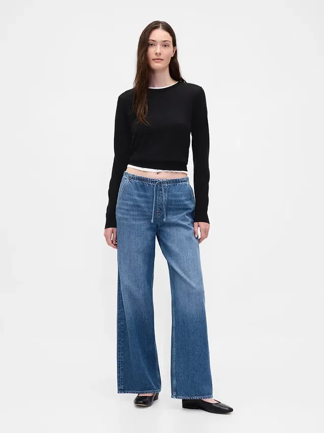 Jeans a vita bassa, morbidissimi, dal taglio ampio in stile anni ’90