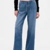 Jeans a vita bassa, morbidissimi, dal taglio ampio in stile anni ’90