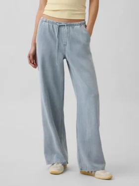 Jeans a vita bassa, morbidissimi, dal taglio ampio in stile anni ’90