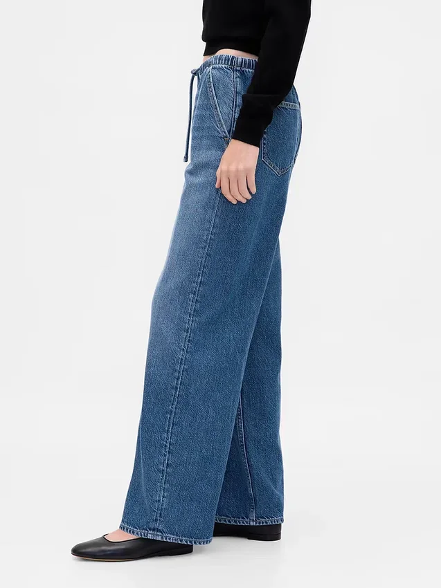 Jeans a vita bassa, morbidissimi, dal taglio ampio in stile anni ’90