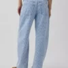 Jeans a vita bassa ultrasoft dal taglio a barilotto