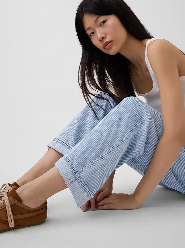 Jeans a vita bassa ultrasoft dal taglio a barilotto