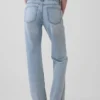Jeans a vita media, con cuciture, dal taglio dritto e morbido
