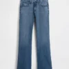 Jeans a vita media dal taglio rilassato con gamba a zampa