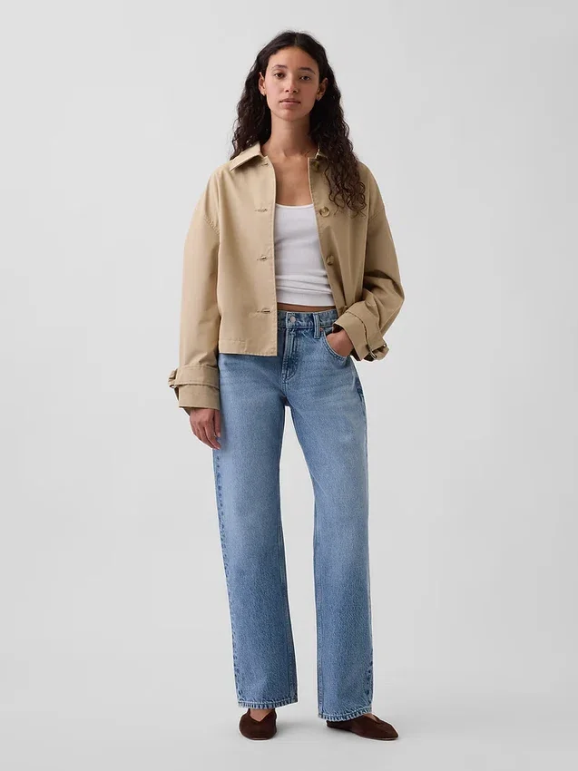 Jeans a vita media, dritti e affusolati