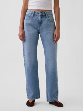 Jeans a vita media, dritti e affusolati
