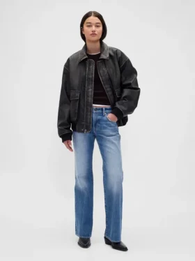Jeans a vita media, rigidi, dal taglio rilassato e svasati