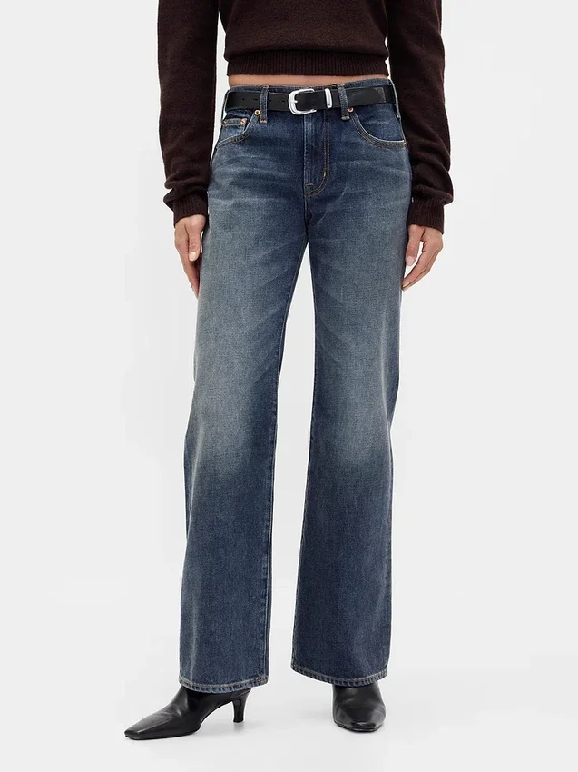 Jeans a vita media, rigidi, dal taglio rilassato e svasati