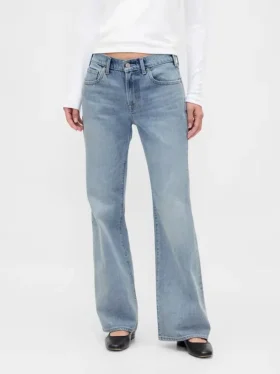 Jeans a vita media, rigidi, dal taglio rilassato e svasati