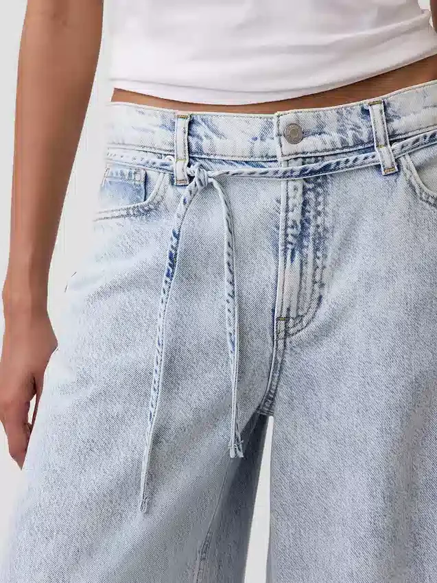 Jeans a vita media, ultra morbidi, larghi e con micro cintura