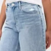 Jeans a zampa alta per taglie curvy