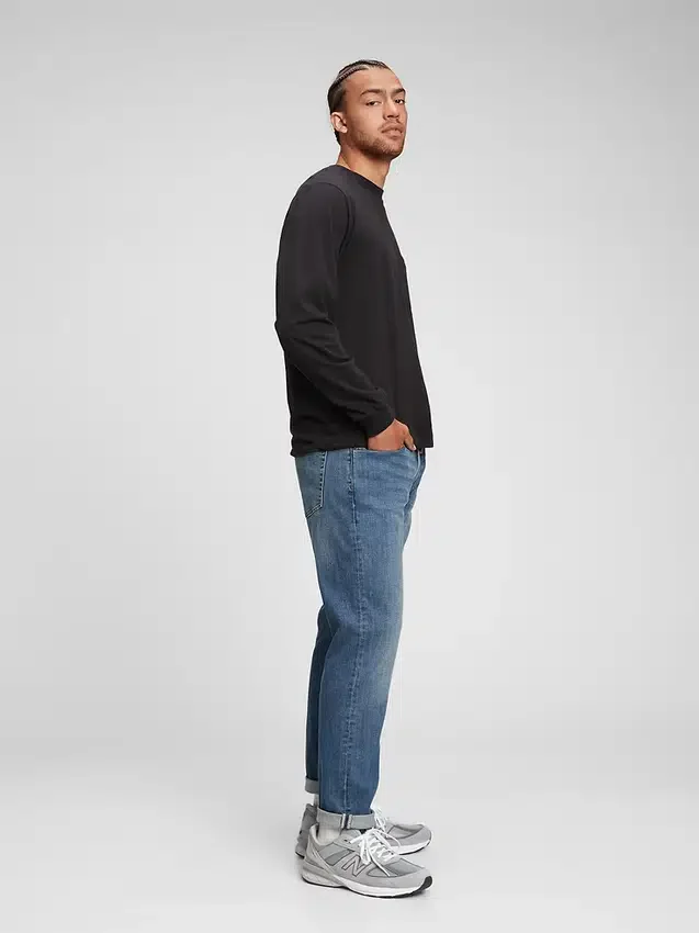 Jeans atletici affusolati