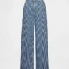Jeans baggy a vita media in denim ultra morbido a righe