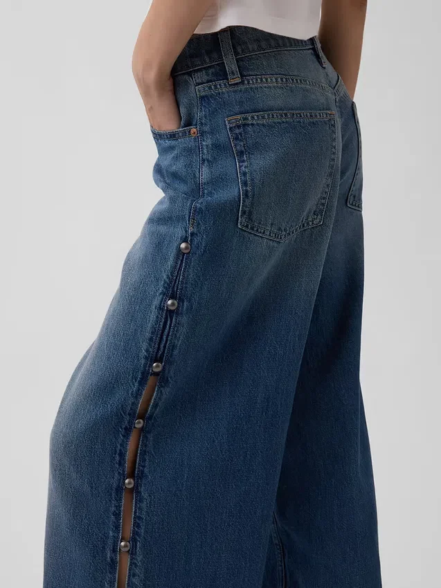 Jeans baggy a vita media, morbidissimi e con borchie