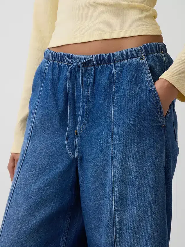 Jeans baggy a vita media, morbidissimi e con cuciture semplici