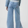 Jeans baggy da bambino a vita bassa con ricamo “I Heart NY”
